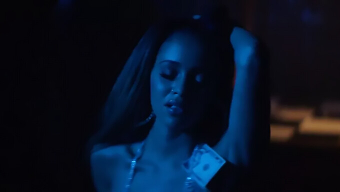 Vanessa Morgan In Keke Palmer Se Ukvarjata Z Eksplicitnim Spolnim Srečanjem