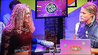 Živá Show V Televizi S Horkou Teen (18+)