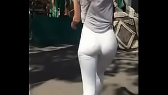 Nice Ass On Display In Public Setting