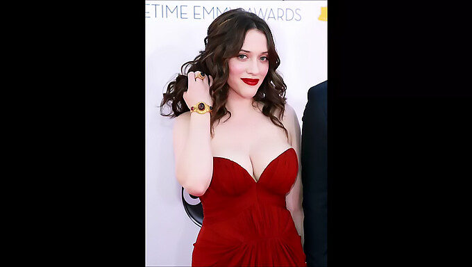 Kat Dennings หน้าอกใหญ่และควยใหญ่ในการโชว์ดาวน์ตัวเอง