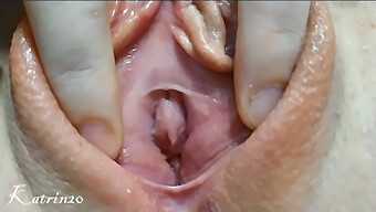 Masturbasi Vagina Basah Gadis Asia Dalam Hd Close-Up