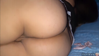 Üvey Kız Kardeşinin Islak Amı Sıcak Bir Creampie Ile Doluyor