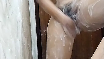 College Teen (18+) Enjoys Deepthroat From Boyfriend In Bathroom