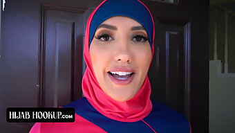 Blowjob Dan Face Fuck: Gadis Arab Membayar Sewa Dengan Cumshot