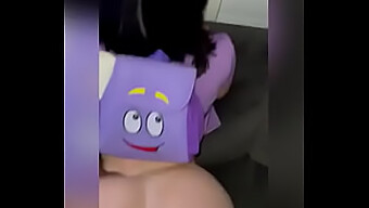 Latina Dora'S Sensual Performance