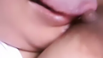 Live Indonesian Girl'S Masturbation Session