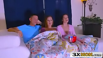 Milf Y Adolescente (18+) Comparten Una Gran Polla En Este Video Porno