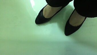 Milf'S Feet In Wet Office Heels Get Wet And Wild