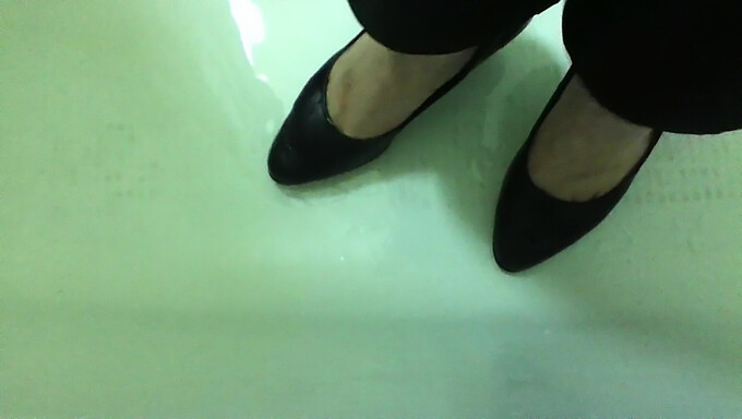 Milf'S Feet In Wet Office Heels Get Wet And Wild